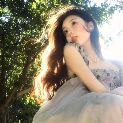 黑珍珠艾曼妞封面
